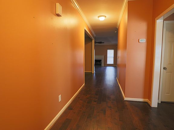 4th image of 1301 Pebble Creek Cir