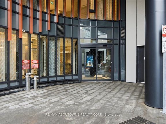 3rd image of 5858 Yonge St #1623