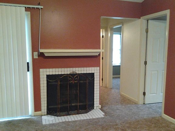 2nd image of 469 Chelsea Woods Dr