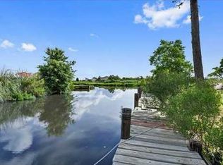885 Larkspur Ln, Bay Saint Louis, MS 39520