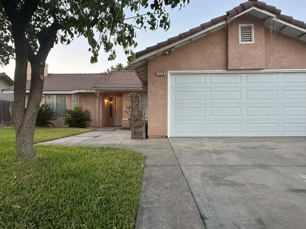 1270 Hawthorn St, Hanford, CA 93230