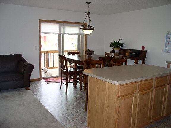 5th image of 22275 Lilac Way
