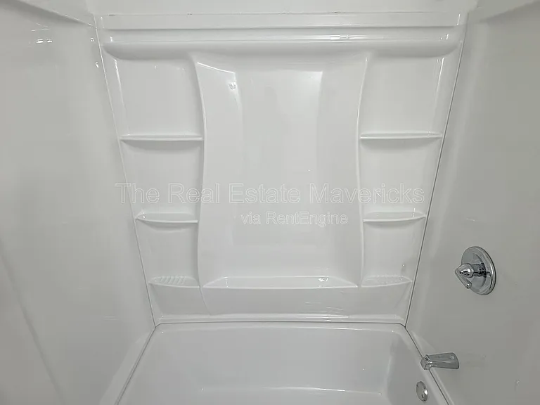Shallowford Manor — Photo 33