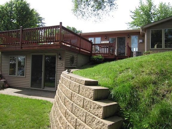 3rd image of 153214 Shoreland Ln