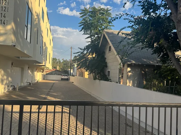812 Chestnut Ave, Los Angeles, CA 90042