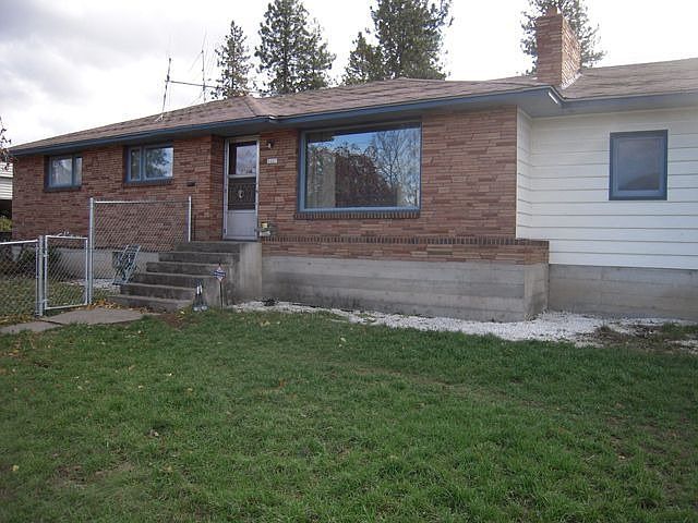 1st image of 3227 W Rockwell Ave