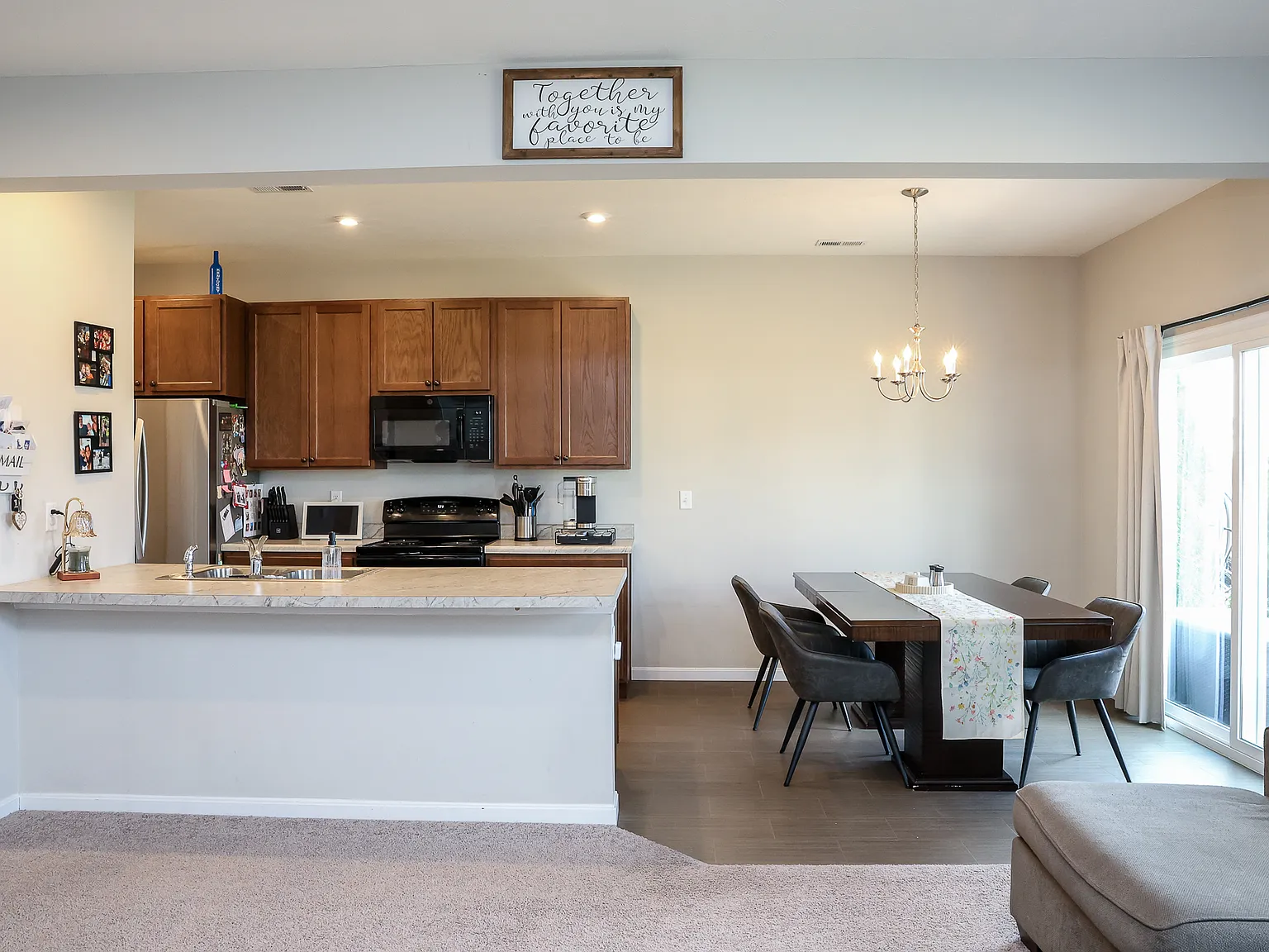 3 bed, 1657 sqft, $2,500 — Photo 4