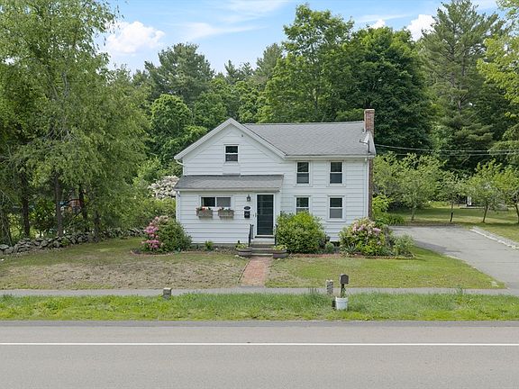 2nd image of 224 Main St