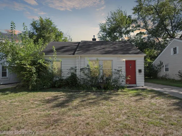 12761 Saratoga St, Oak Park, MI 48237