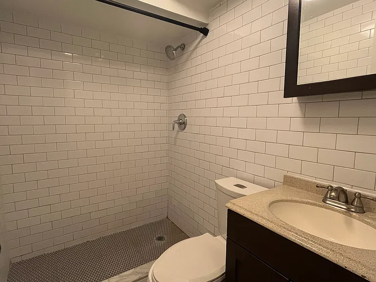 355 5th St NE #5 — Photo 9