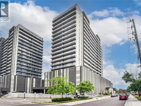 15 Glebe St #1504, Cambridge, ON N1S 0C3