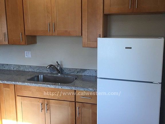 2nd image of 4351 Hamilton Ave APT 4