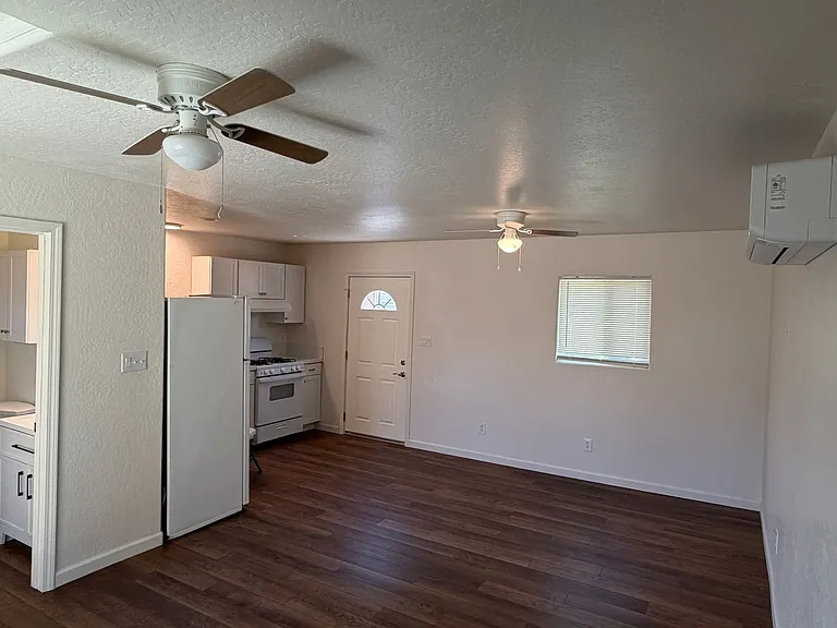 1339 S Liberty St — Photo 2
