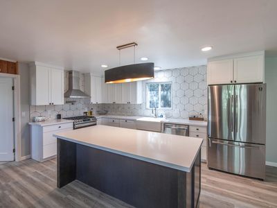 760 Spruce Ln, Sugarloaf, CA, 92386