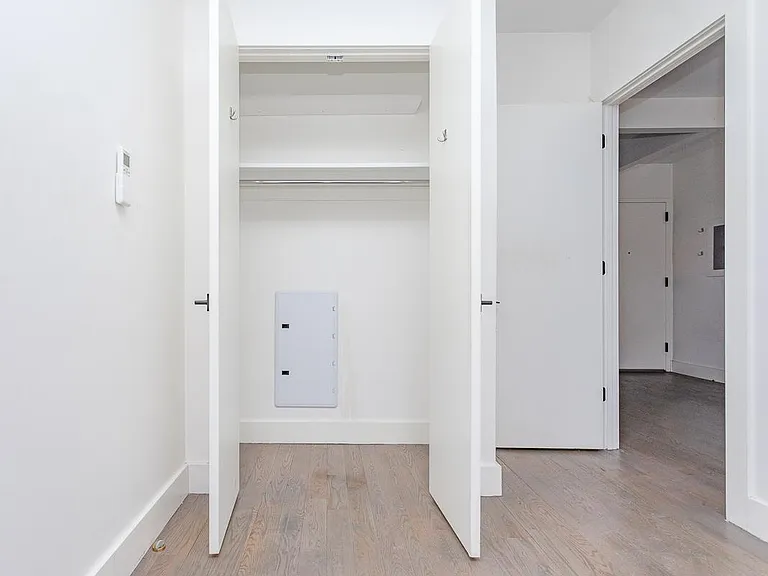 824 Lexington Ave #4I — Photo 5