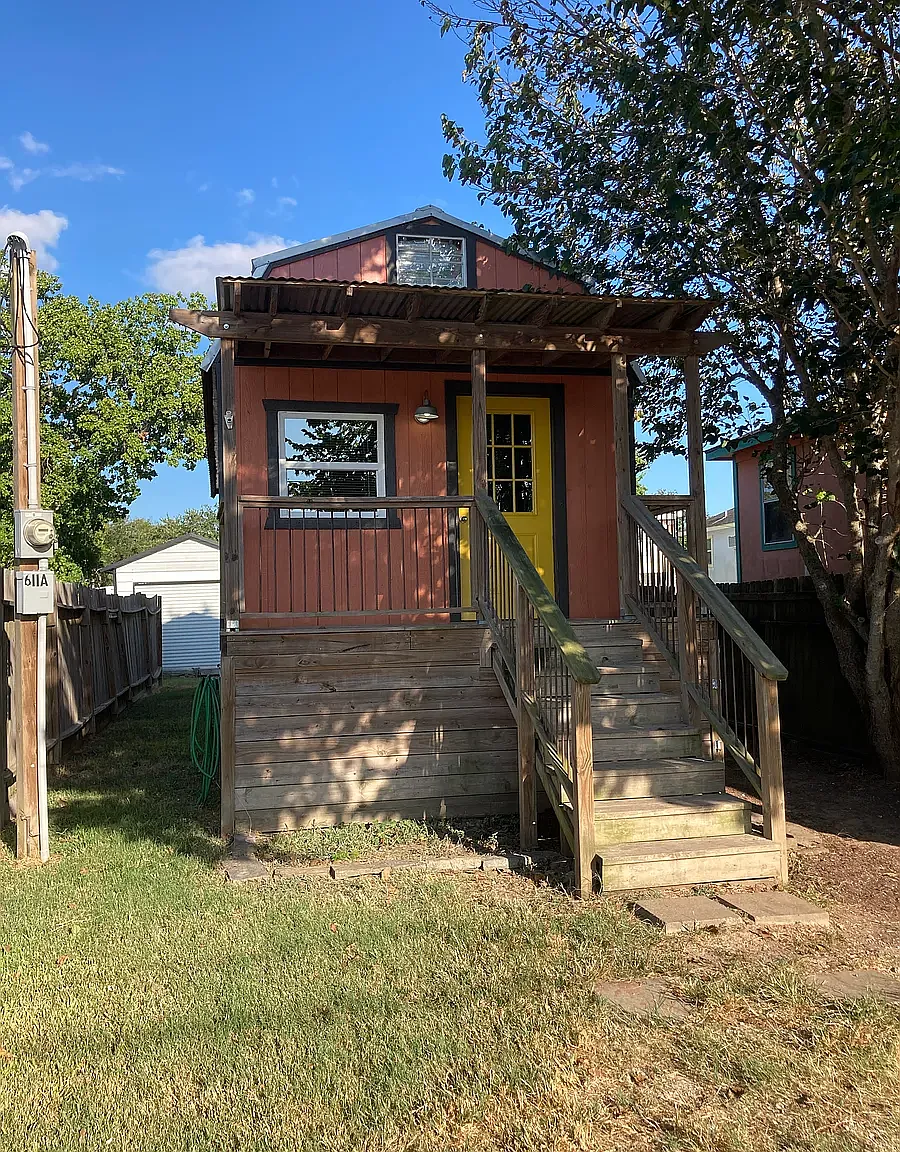 1 bed, 360 sqft, $900 — Photo 3