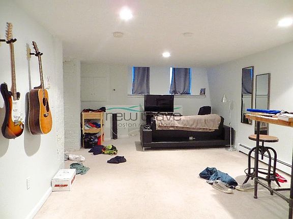 2nd image of 6 Blackwood St #B9