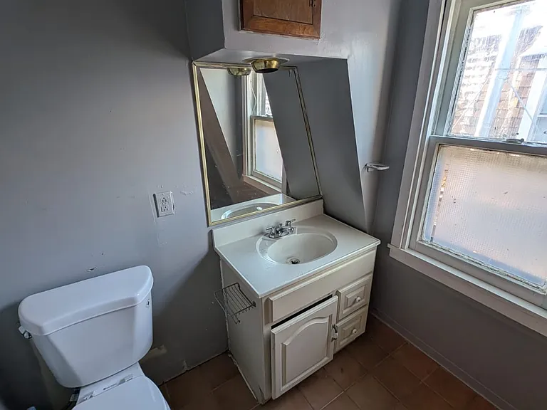 75 Baxter St #2 — Photo 3