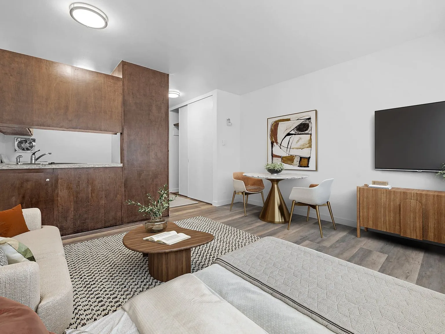 Rajah Apartments | Renovated North Capitol Hill Studios & One Bedrooms — Photo 3