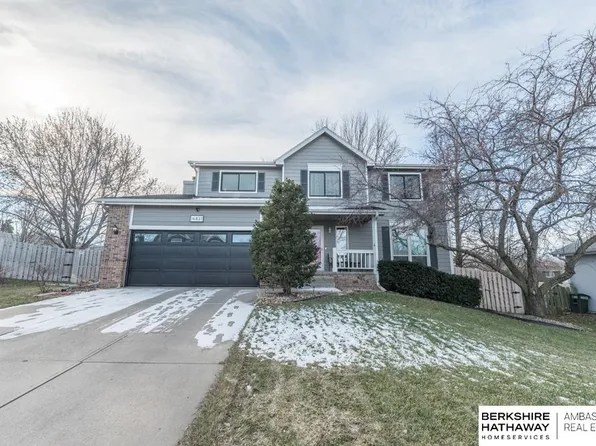 16821 L Cir, Omaha, NE 68135