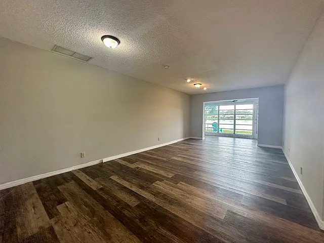 8793 Warwick Dr #8793 — Photo 9