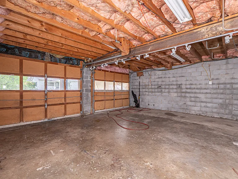 460 Lansing Edmond Rd — Photo 25
