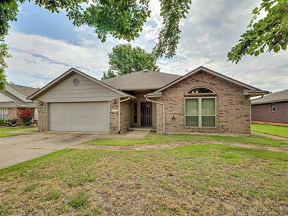 2nd image of 1705 Clearwater Dr