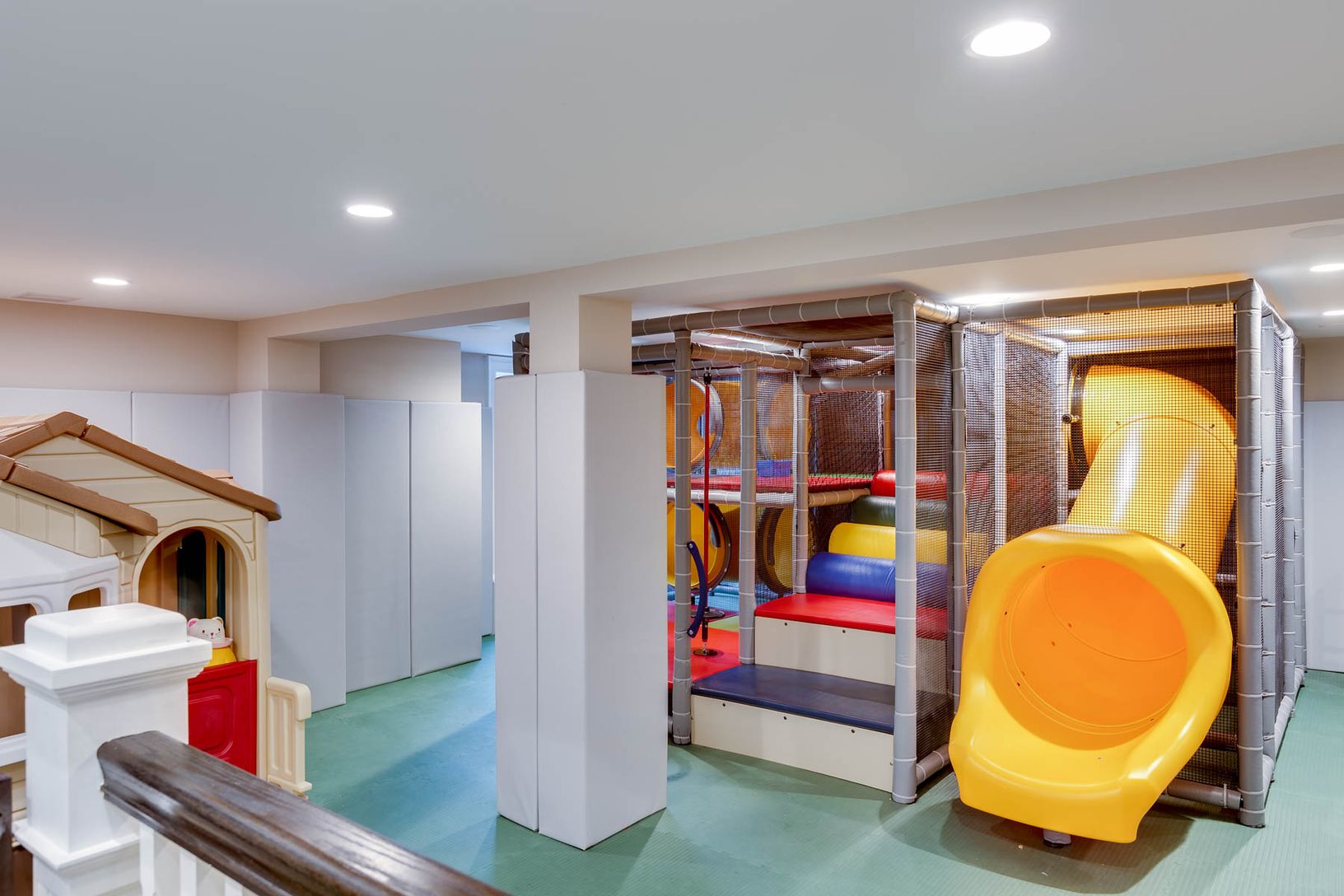  Lower Level - Playroom/Entertaining Area