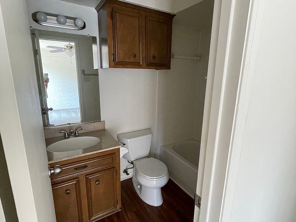 1st image of 3118 Dickinson Ave