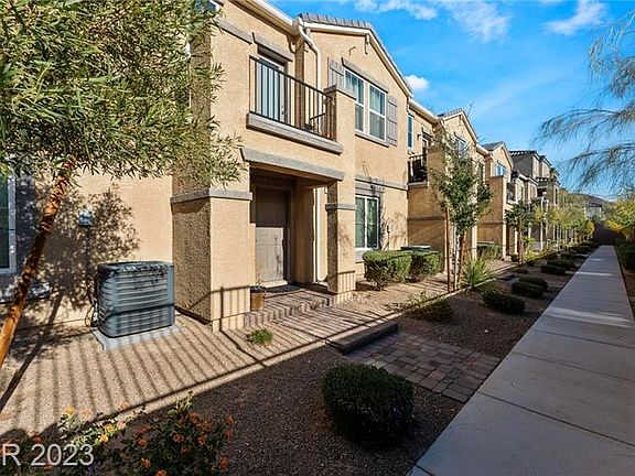 2nd image of 1299 Raritan Pl