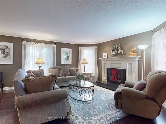 5th image of 110 Crawford Cres