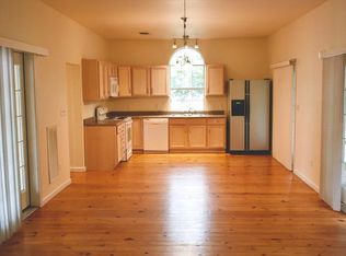 602B 10th, Bandera, TX 78003