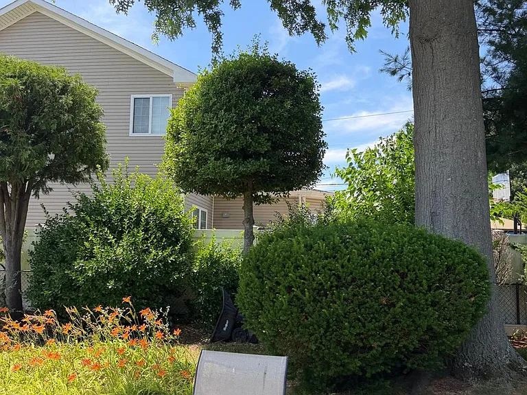 25 Surrey Ln — Photo 14