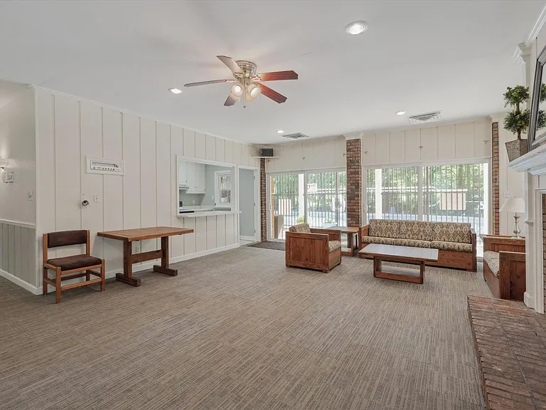 107 Barbary Ct — Photo 36