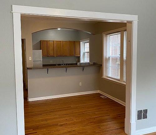 4th image of 1510 McCausland Ave #1S