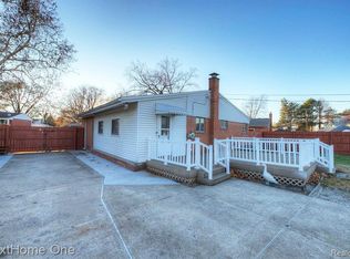 5339 Earl Dr, Warren, MI 48092