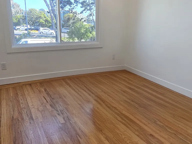 54 N Mayfair Ave — Photo 24