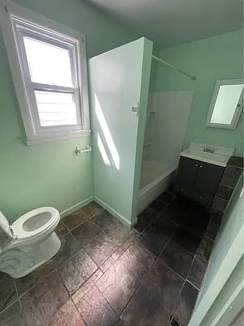 4 bed, 1416 sqft, $1,800 — Photo 2