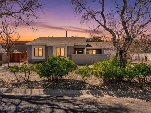 392 Pyrite Dr NE, Rio Rancho, NM 87124
