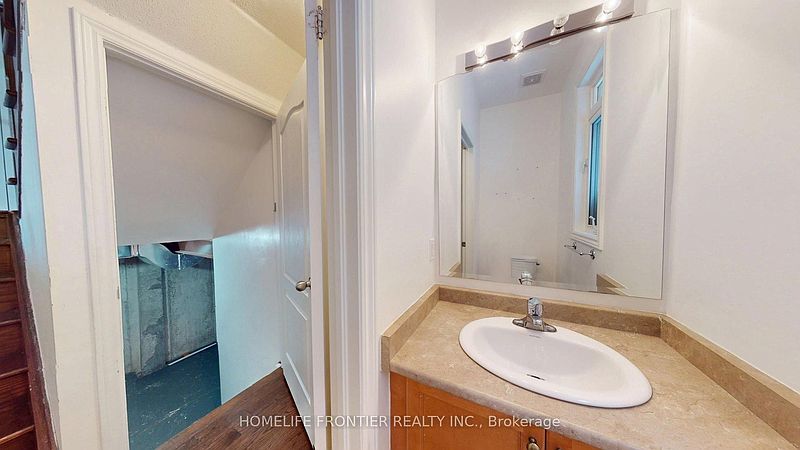 Brampton Townhouse for rent - 4 Bedrooms — photo 13