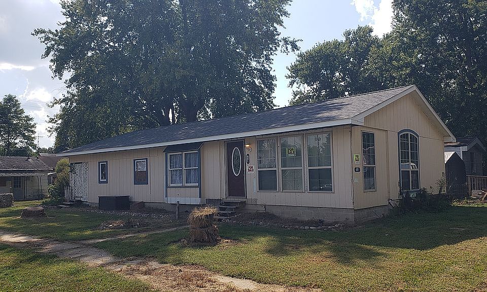 1st image of 601 Lincoln St