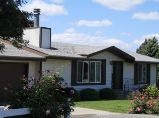 819 E Valleyview Ave, Colfax, WA 99111