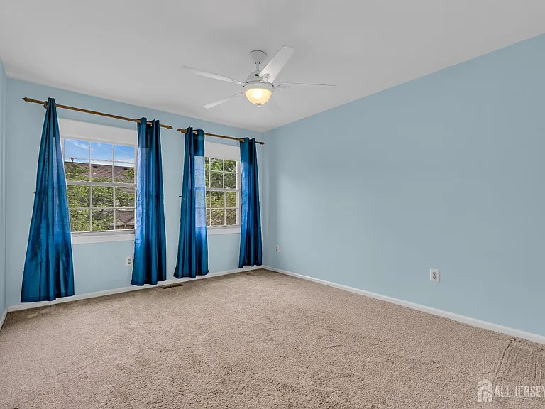 31 Fair Acres Ct — Photo 15