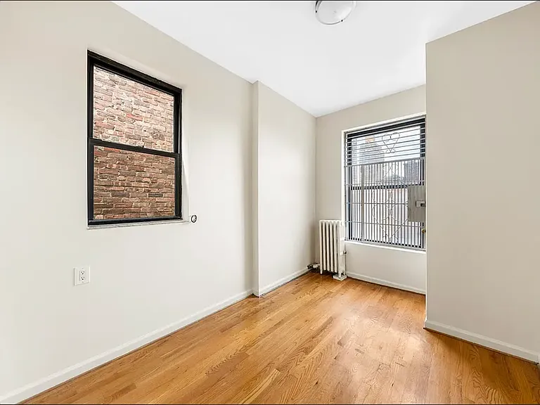 507 E 87th St #116 — Photo 7
