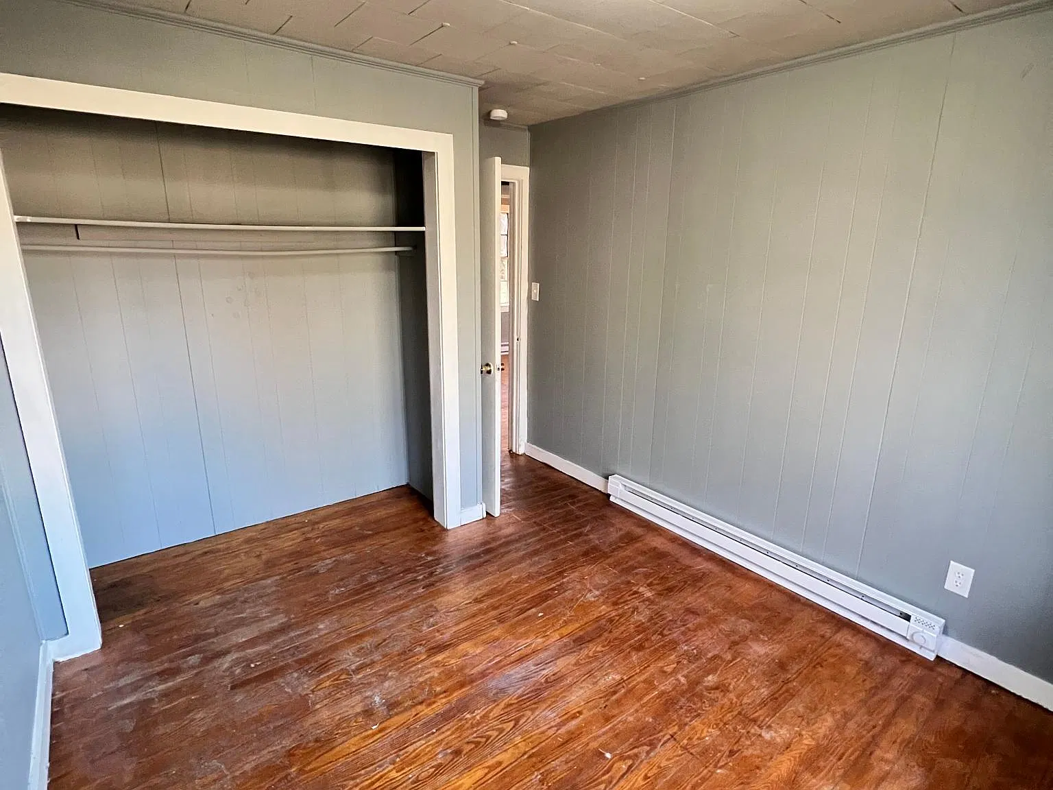 3 bed, 1300 sqft, $825 — Photo 3