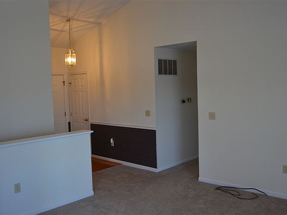 3rd image of 5220 Millcreek Cir