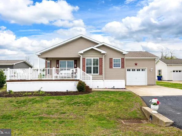 4 Buckingham Dr, Lewes, DE 19958