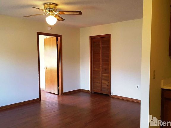 2nd image of 123-125 Lacey Ln