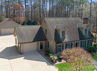 8909 Chinaberry Ln, Concord, NC 28027