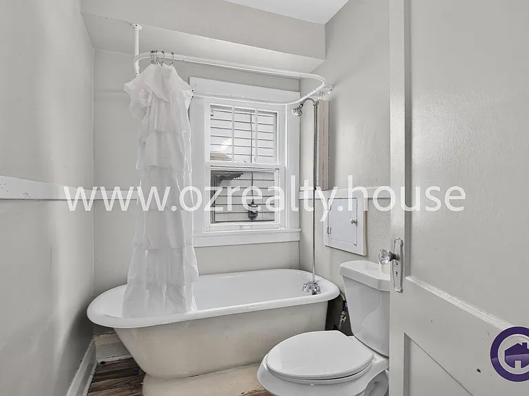 3644 Leybourn Ave — Photo 12